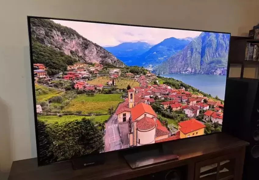 Samsung OLED S90F TV für Netflix und Streaming