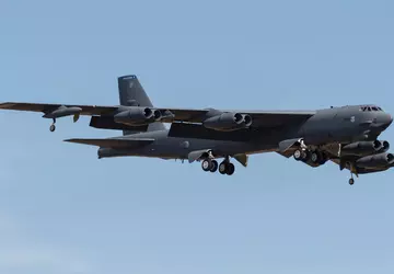 U.S. B-52 Stratofortress-Atombomber haben 400 km ...