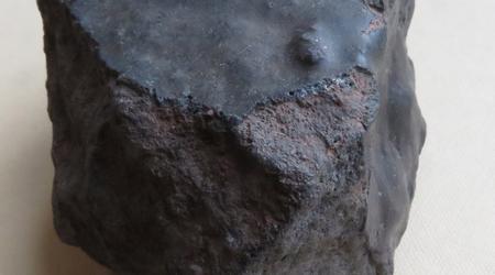 Wissenschaftler haben den ersten Meteoriten irdischen Ursprungs gefunden - er verließ die Erde und kehrte erst Tausende von Jahren später zurück