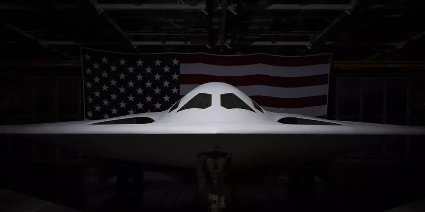 Die US-Luftwaffe will den Bomber B-21 Raider aufrüsten, bevor er überhaupt fliegt, um LRSO-Atomraketen mit einer Startreichweite von 2.400 km zu installieren