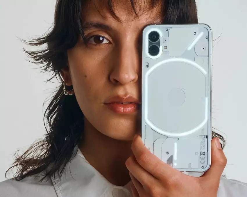 Kein langes Warten: Nothing Phone (1) erhielt das zweite Software-Update mit vielen Korrekturen und Verbesserungen