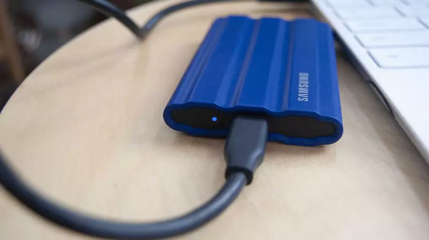 T7 Shield vs. Extreme Portable