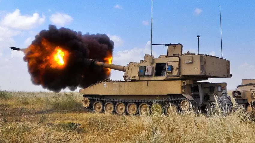 Das Vereinigte Königreich wird der Ukraine mehr als 20 Panzerhaubitzen vom Typ M109, 36 Geschütze vom Typ L119 und Hunderte von Drohnen liefern