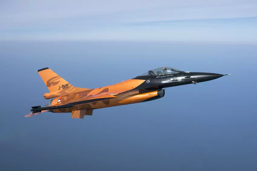 Die Niederlande, die USA, das Vereinigte Königreich und Dänemark diskutieren über die Lieferung von F-16 Fighting Falcon-Kampfflugzeugen der vierten Generation an die Ukraine