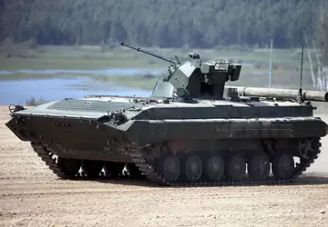 Ukrainische Soldaten zeigten den zerstörten seltenen ...