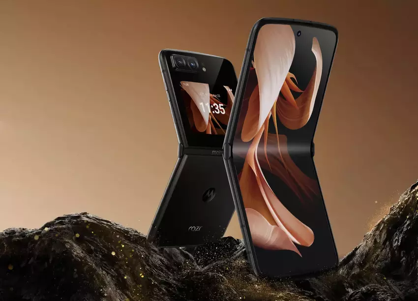 Das Motorola Razr 2022 ist bei Amazon zu einem Preis von 222 € erhältlich