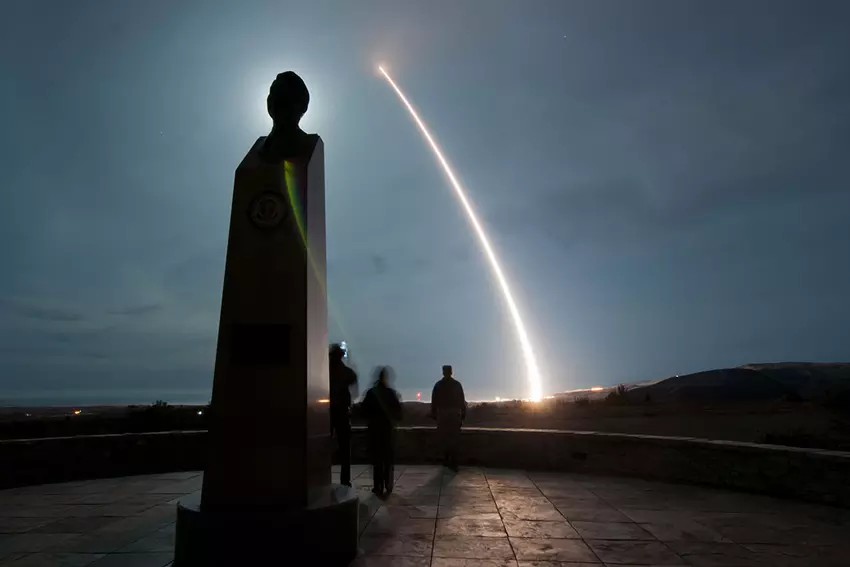 Die USA werden nächste Woche eine Minuteman III Interkontinentalrakete starten, nachdem die russischen Streitkräfte mit SS-N-23 Skiff und SS-27 Mod 2 Raketen trainiert haben