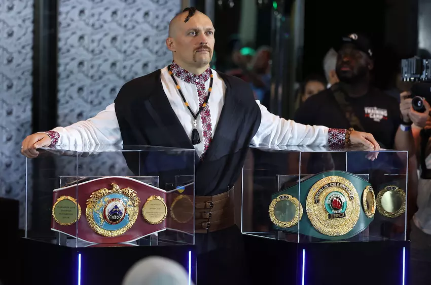 Oleksandr Usyk sammelt 1 Million Dollar zur Unterstützung der AFU, und die Monobank verlost 10.000 UAH für Spenden