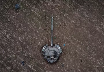 Buk SAMs, Artilleriesysteme, Raketen und Panzer ...