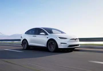 Tesla erhöht die Preise für das ...