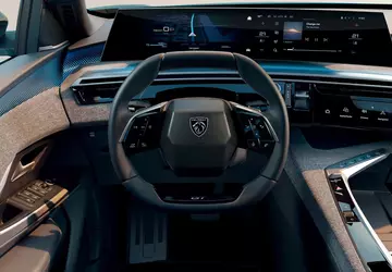 Peugeot enthüllt neu gestaltetes i-Cockpit mit ...