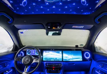 Das neue Mercedes GLB Interieur funkelt ...