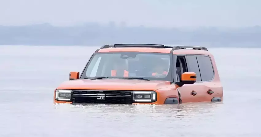 Das SUV der Premium-Marke Chery überquerte den größten Fluss Chinas