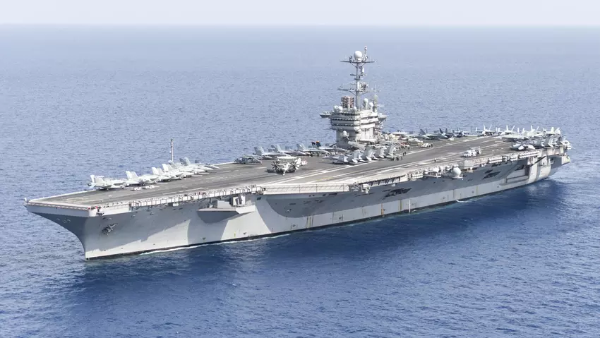US-Flugzeugträger USS Harry S. Truman kollidiert im Mittelmeer mit einem Frachtschiff