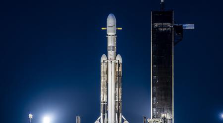 Falcon Heavy absolviert erfolgreich die sechste Mission seiner Geschichte - SpaceX schickt drei Satelliten ins All