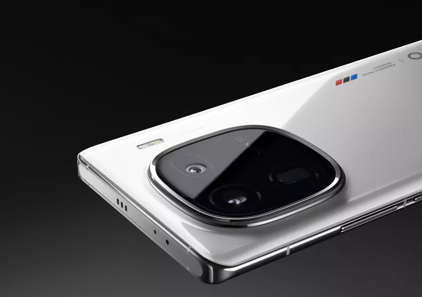 Bestätigt: das iQOO 12 Pro wird ein 2K E7 AMOLED-Display mit 144Hz, bis zu 16GB RAM, bis zu 1TB ROM, IP68 Schutz und einen Snapdragon 8 Gen 3 Chip erhalten