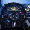 Mit dem Renault 5 Turbo 3E auf der Rennstrecke.