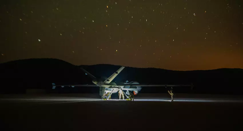 Der MQ-9 Reaper landete zum ersten Mal auf einer unbefestigten Straße und demonstrierte seine Fähigkeit, wichtige Fracht zu transportieren