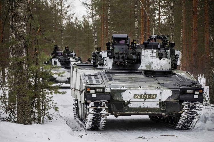 Litauen will schwedische CV90-Schützenpanzer in Serie ...