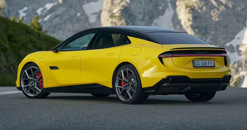 Lotus bringt "Hyper-Hybrid"-Autos mit Benzinmotoren und In-Motion-Charging auf den Markt