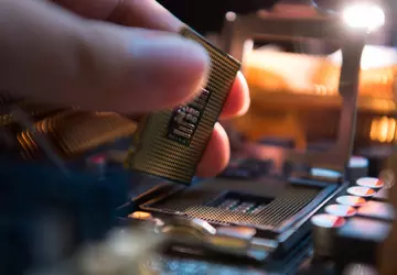 Intels Kampf gegen AMD verschärft sich ...