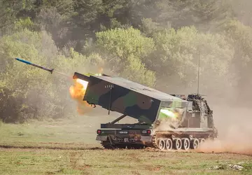 Die Ukraine erhielt Lance-Rocket-Unitaire-Mehrfachraketen-Systeme, die ATACMS-Raketen ...