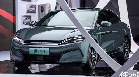BYD Han L Elektro-Limousine kann mit zwei Kabeln gleichzeitig geladen werden