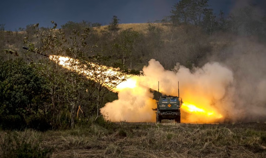 Australien wird 12 Milliarden Dollar für den Kauf von atomgetriebenen U-Booten, GMLRS, GMLRS-ER, ATACMS, PrSM-Raketen und MQ-28-Drohnen sowie für die Stärkung der Luftverteidigung bereitstellen