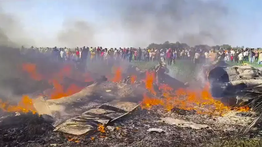 Mirage-2000-Kampfjet stürzt in Indien ab, Piloten überleben