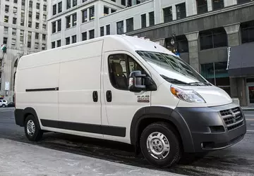 Stellantis wegen Betrugs mit Diesel-Ram-Emissionen mit ...