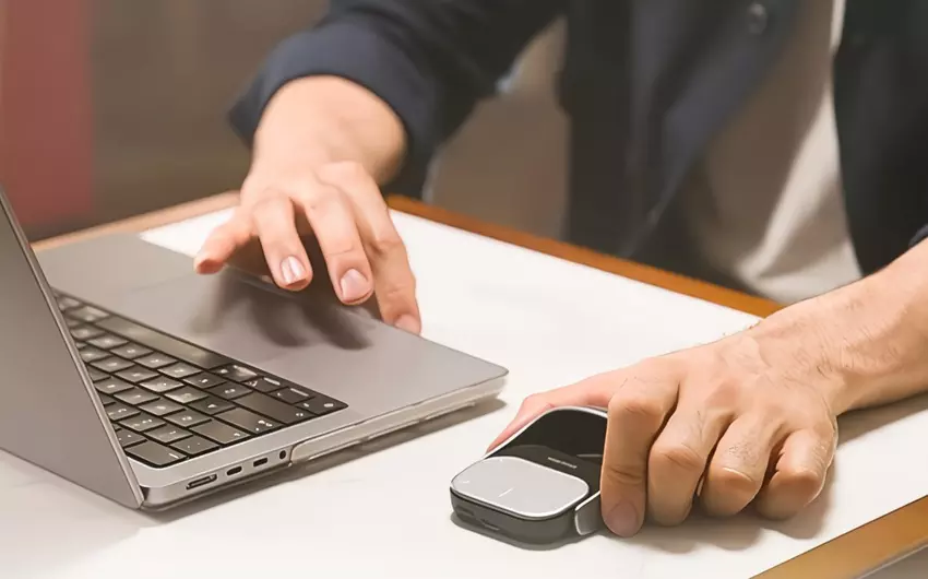 Cheerdots 2: eine kabellose Maus mit ChatGPT, die das Touchpad, den Laserpointer und das Sprachaufzeichnungsgerät ersetzt