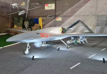 Russland baute Bayraktar TB2 aus Wrackteilen ...