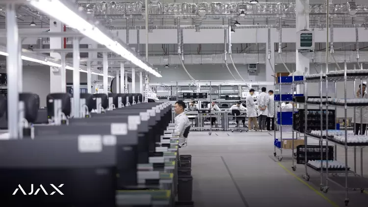 AJAX Systems eröffnet ein neues Werk ...