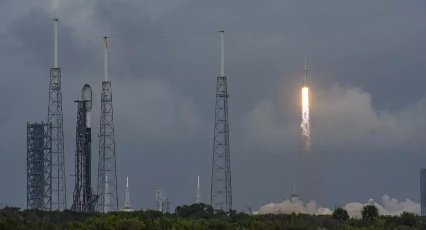 SpaceX plant, im Jahr 2024 144 Raketen ins All zu schießen - eine Steigerung der Starts um 136 % innerhalb von zwei Jahren