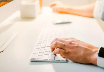 Der „massive“ Einstellungsstopp von Facebook und ...