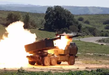 HIMARS-Raketensysteme haben in der Ukraine zwei ...