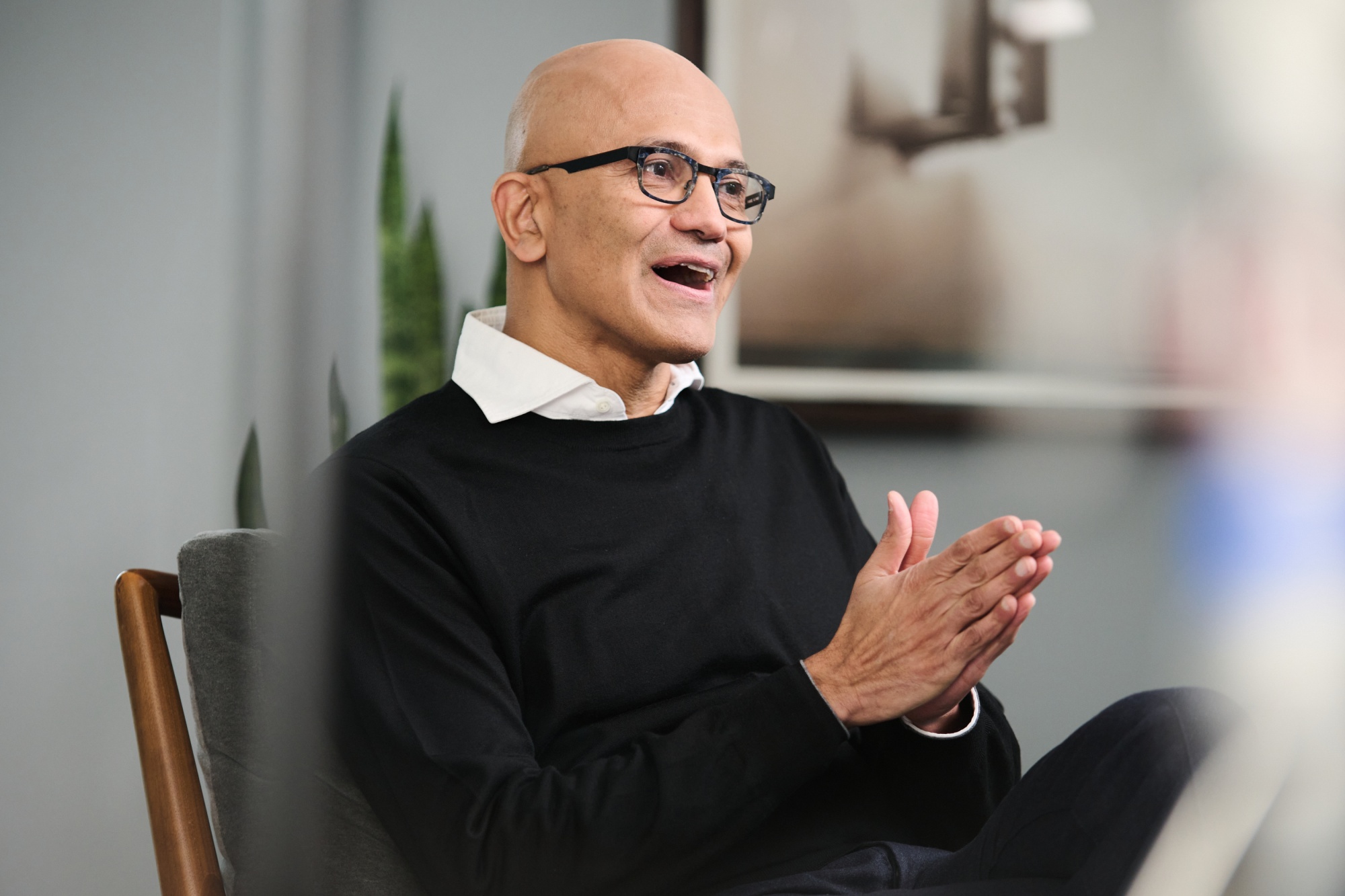 Der Microsoft-Chef glaubt, dass künstliche Intelligenz den gleichen Einfluss auf alle Bereiche des menschlichen Lebens haben wird wie einst das Internet Der Microsoft-Chef glaubt, dass künstliche Intelligenz den gleichen Einfluss auf alle Bereiche des menschlichen Lebens haben wird wie einst das Internet