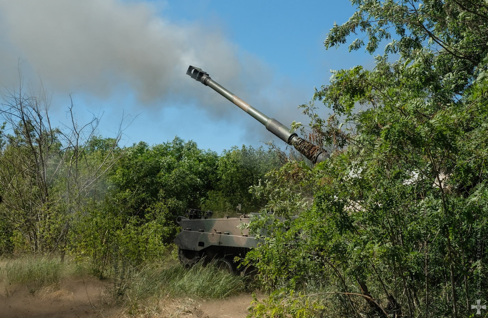 Polnische Krabbenhaubitzen mit einer Reichweite von 40 km zerstören erfolgreich die Russen an der Front Polnische Krabbenhaubitzen mit einer Reichweite von 40 km zerstören erfolgreich die Russen an der Front