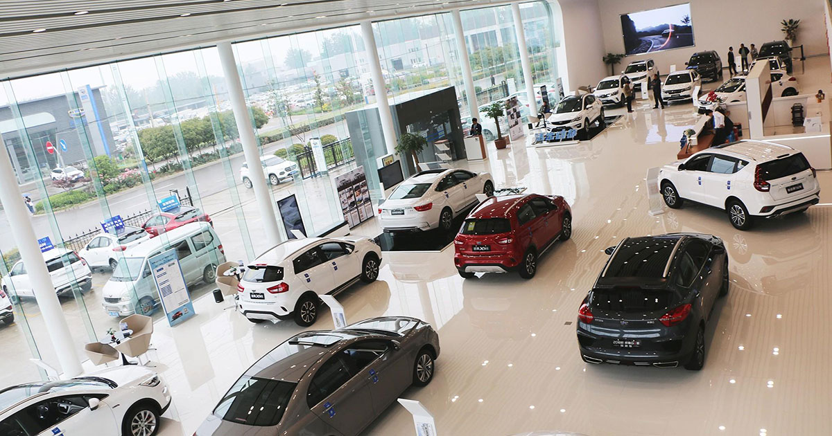 Technologischer Durchbruch in Chinas Autohäusern Ein neuer Ausstellungsraum in China: eine Realität für Auto-Enthusiasten