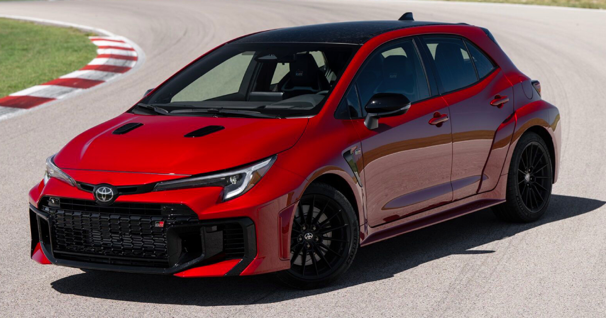 In die Zukunft rasen: Das Hochoktanversprechen des Toyota GR Corolla Das Biest enthüllen: Die Kraft hinter dem Toyota GR Corolla erkunden