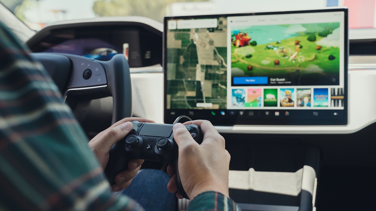 Teslas Gaming-Revolution: Die Fahrerfahrung wird noch lebendiger Tesla bringt es auf die nächste Stufe: Spiele auf dem Multimedia-System ausführen
