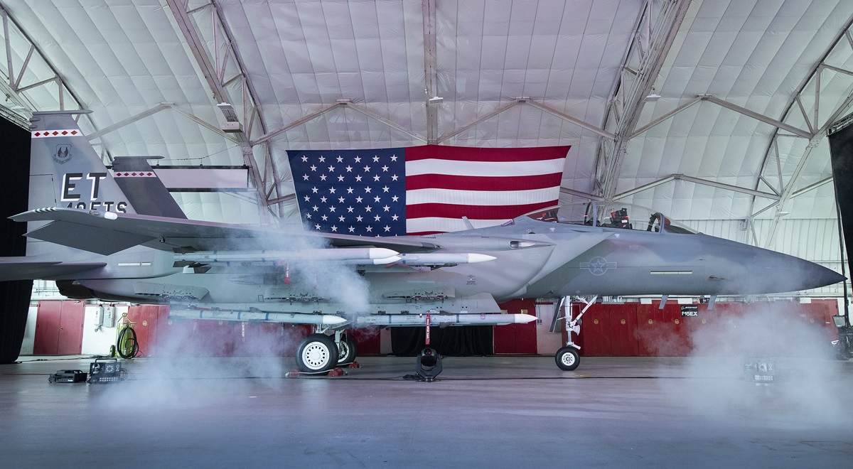 Boeing will modernisierte F-15EX Eagle II-Kampfflugzeuge an Saudi-Arabien verkaufen - das Flugzeug steht im Wettbewerb mit dem Dassault Rafale und dem Eurofighter Typhoon Boeing will modernisierte F-15EX Eagle II-Kampfflugzeuge an Saudi-Arabien verkaufen - das Flugzeug steht im Wettbewerb mit dem Dassault Rafale und dem Eurofighter Typhoon
