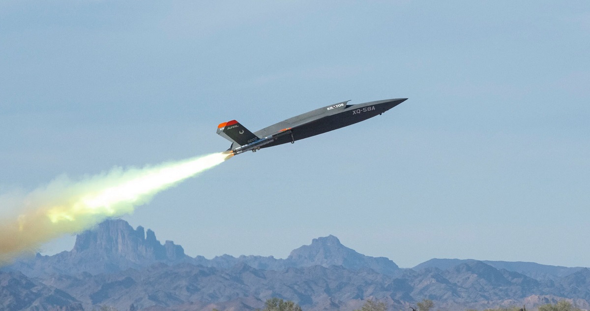 Künstliche Intelligenz steuerte erstmals drei Stunden lang die US-Angriffsdrohne XQ-58A Valkyrie Künstliche Intelligenz steuerte erstmals drei Stunden lang die US-Angriffsdrohne XQ-58A Valkyrie
