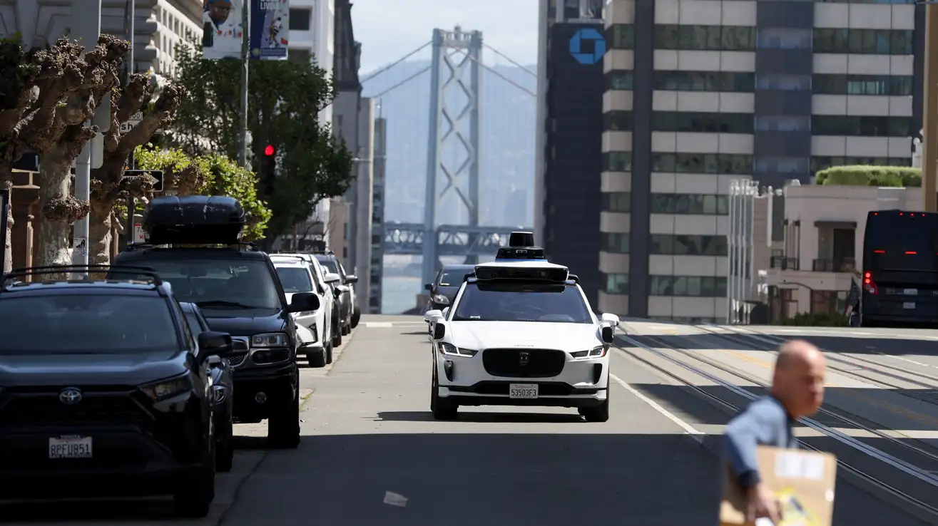 Staatsanwaltschaft von San Francisco fordert kalifornische Behörden auf, Genehmigungen für den 24-Stunden-Roboter-Taxidienst von Waymo und Cruise auszusetzen Staatsanwaltschaft von San Francisco fordert kalifornische Behörden auf, Genehmigungen für den 24-Stunden-Roboter-Taxidienst von Waymo und Cruise auszusetzen