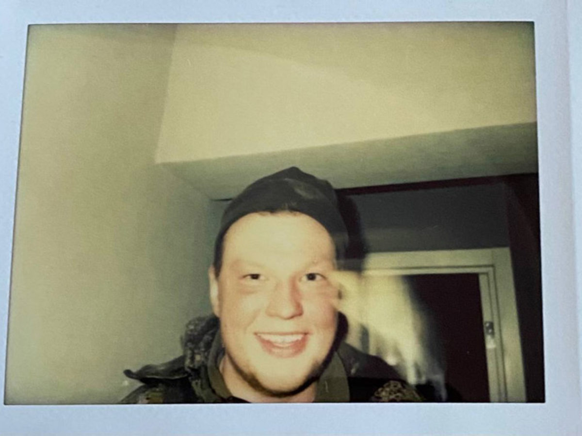 Der Besetzer verstand das Polaroid nicht und hinterließ sein Foto in der durchwühlten Wohnung: Mit Hilfe von KI wurde der „Selfie-Liebhaber“ bereits identifiziert Der Besetzer verstand das Polaroid nicht und hinterließ sein Foto in der durchwühlten Wohnung: Mit Hilfe von KI wurde der „Selfie-Liebhaber“ bereits identifiziert