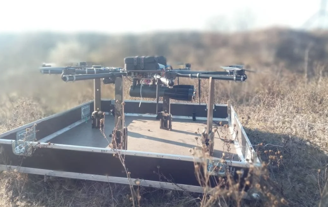 Ein Video der auffälligsten Operationen der ukrainischen Bomberdrohne R18 wurde veröffentlicht Ein Video der auffälligsten Operationen der ukrainischen Bomberdrohne R18 wurde veröffentlicht