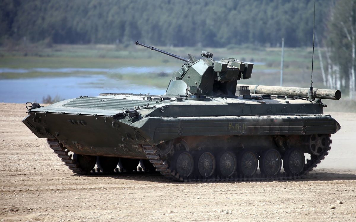 Ukrainische Soldaten zeigten den zerstörten seltenen BMP-1AM „Basurmanin“ mit dem überlebenden Kampfmodul des BTR-82A Ukrainische Soldaten zeigten den zerstörten seltenen BMP-1AM „Basurmanin“ mit dem überlebenden Kampfmodul des BTR-82A