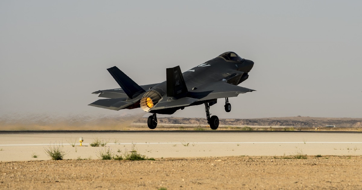 Die F-35 Lightning II zwang Russlands Su-35-Kampfflugzeuge, ihre Aggression gegen US-Drohnen vom Typ MQ-9 Reaper in Syrien zu verringern Die F-35 Lightning II zwang Russlands Su-35-Kampfflugzeuge, ihre Aggression gegen US-Drohnen vom Typ MQ-9 Reaper in Syrien zu verringern