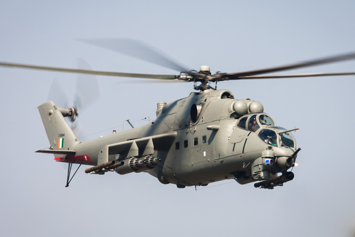 Territoriale Verteidigungstruppen zerstörten einen russischen Mi-35M-Hubschrauber mit Igla MANPADS Territoriale Verteidigungstruppen zerstörten einen russischen Mi-35M-Hubschrauber mit Igla MANPADS