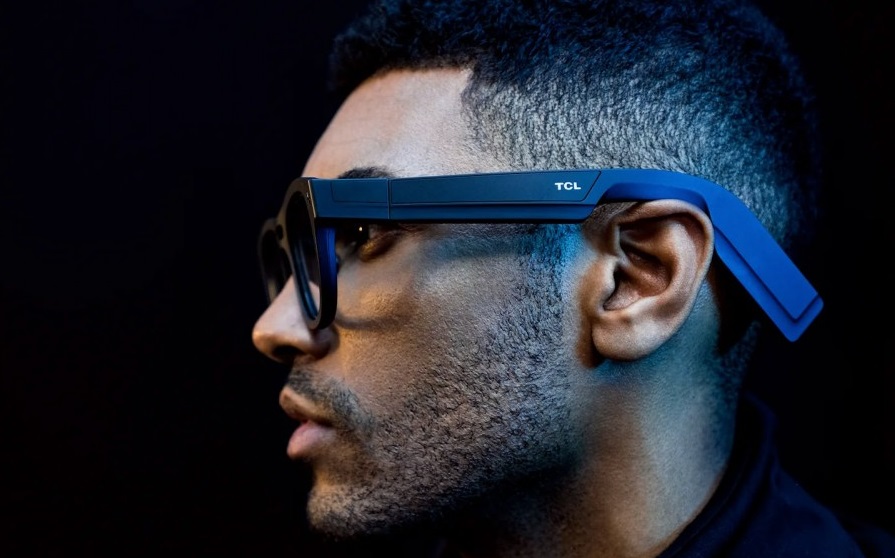 TCL kündigte die RayNeo X2 Augmented-Reality-Brille mit Micro-LED-Bildschirm, eingebauten Lautsprechern, Kamera und Qualcomm Snapdragon XR2-Chip an TCL kündigte die RayNeo X2 Augmented-Reality-Brille mit Micro-LED-Bildschirm, eingebauten Lautsprechern, Kamera und Qualcomm Snapdragon XR2-Chip an